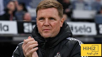 لاعب نيوكاسل مهدد بالغياب عن مواجهة برشلونة!