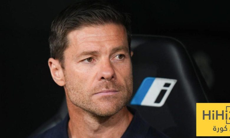 ألونسو يوضح موقفه من الدفاع بثلاثة لاعبين