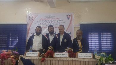 الباحث انيس عبدالله يناقش رسالة الماجستير ويحصل على تقدير "امتياز" من كلية الآداب جامعة عدن
