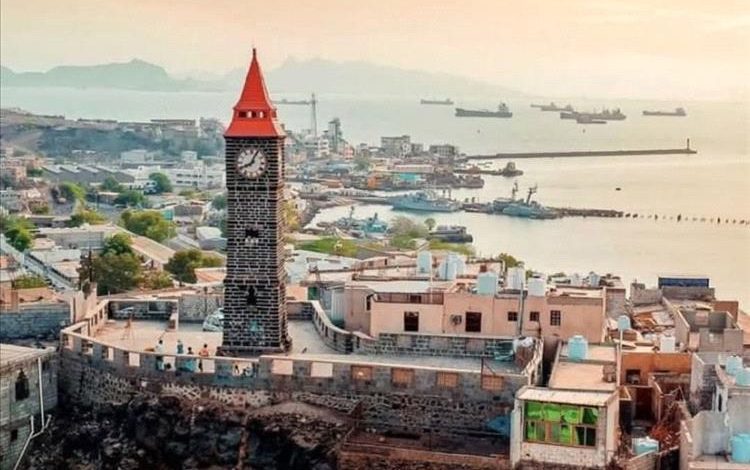 التواهي ترفع جاهزيتها لمواجهة تأثيرات المنخفض الجوي المتوقع على العاصمة عدن