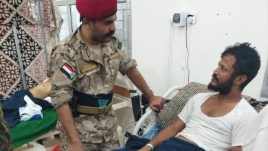العميد المعكر يتفقد جرحى اللواء السادس دعم وإسناد في مستشفى عبود العسكري بعدن
