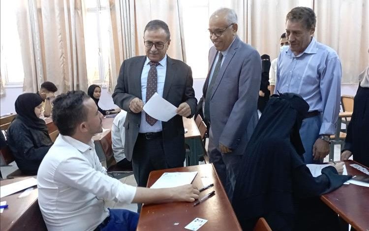 انطلاق امتحانات المفاضلة بكلية التمريض بجامعة عدن