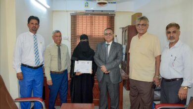 جامعة عدن تكرم الطالبة إيمان رياض لفوزها في المهرجان الدولي الأول للإنتاج الإعلامي