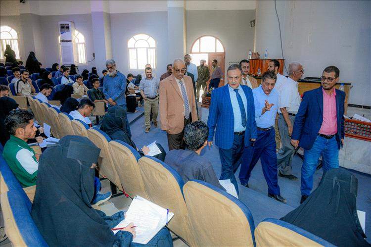 لليوم الثالث على التوالي،، تواصل امتحانات المفاضلة بجامعة عدن
