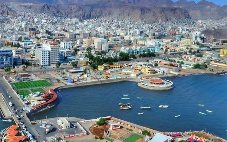 مناشدة لأصحاب الكهرباء والمياه والتراخيص لتخفيف الأعباء عن المواطنين