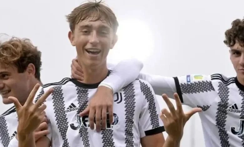 والد هويسين يعلق على الظلم الذي تعرض له في يوفنتوس