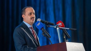 الإرياني يحضر معرض السيمفونيات التراثية ويؤكد بأن اليمني محب للسلام وليس الاستسلام