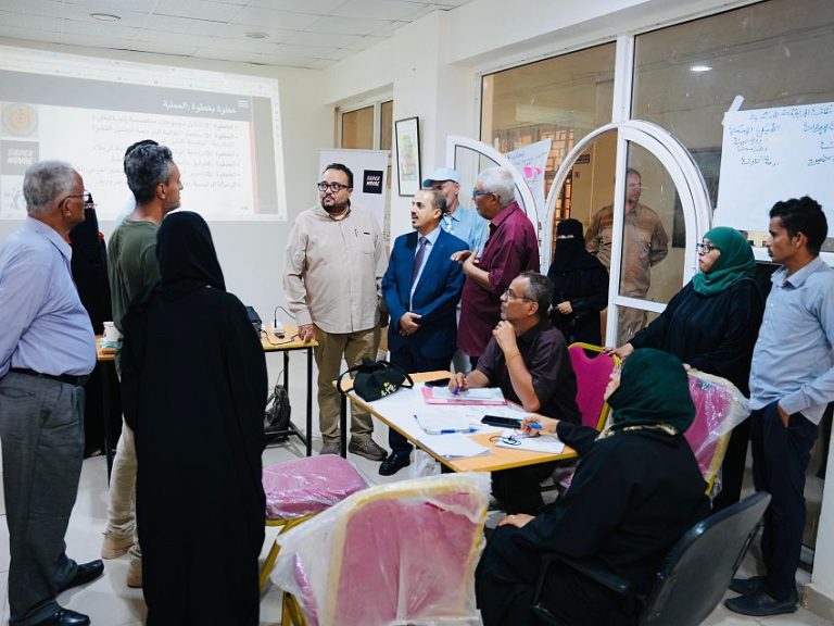 الإرياني يزور معهد جميل غانم للفنون الجميلة ويتفقد المشاركين في عدد من الدورات التدريبية