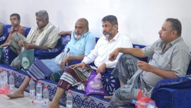 الزحزوح وأبو حورية يقدمان واجب العزاء للشيخ عمار الزرنوقي في وفاة عمه