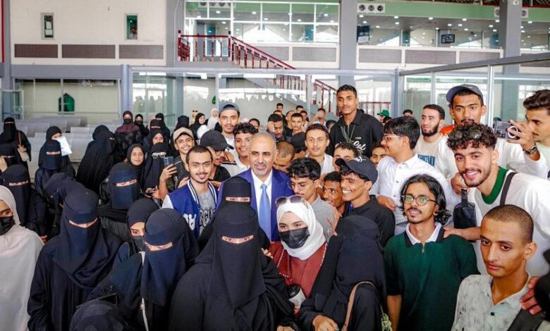 اللواء الزُبيدي يودّع طلاب المنح الدراسية الإماراتية ويحثهم على التميز العلمي