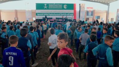 المخا.. مشروع دعم الطالب يوزع المستلزمات المدرسية بدعم من مركز الملك سلمان