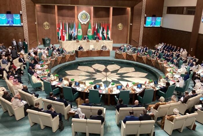 اليمن يؤكد ضرورة إنهاء الانقلاب الحوثي ويدعو المجتمع الدولي لموقف واضح