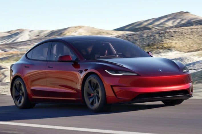 باناسونيك تستهدف زيادة مدى سيارات تسلا الكهربائية بنسبة 25% بفضل بطارية ثورية بحلول 2027