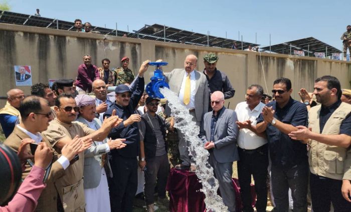بدعم طارق صالح وحضور البركاني.. إنسانية المقاومة الوطنية تفتتح مشروعَي مياه في تعز