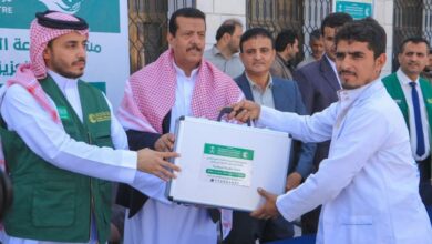 تدشين توزيع منحة البذور وحقائب البيطرة للمستفيدين من مشروع التمكين الزراعي بمأرب