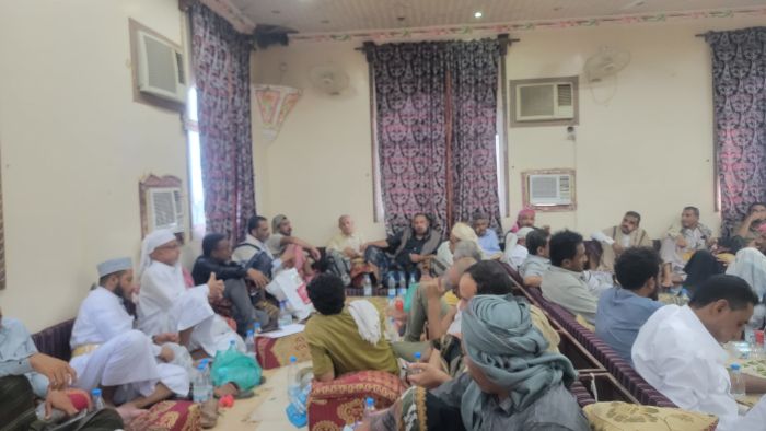تزامنا مع الذكرى الـ63 لثورة 26 سبتمبر.. أبناء حيس يؤكدون في لقاء مجتمعي أهمية مواصلة النضال ضد الإمامة ومخلفاتها