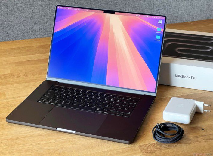 تسريب موعد إطلاق MacBook Pro بشاشة OLED من سامسونج وسط صمت أبل عن آيفون القابل للطي
