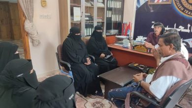 رئيس تنفيذية انتقالي مديرية سيئون يلتقي وفد من قسم المرأة والطفل بانتقالي مديرية القطن