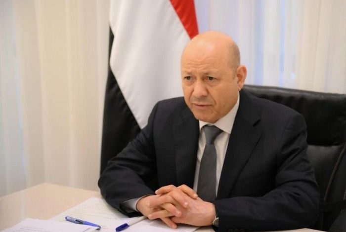 رئيس مجلس القيادة: مؤتمر الأمن البحري تدشين لشراكة نوعية في تعزيز أمن الممرات المائية