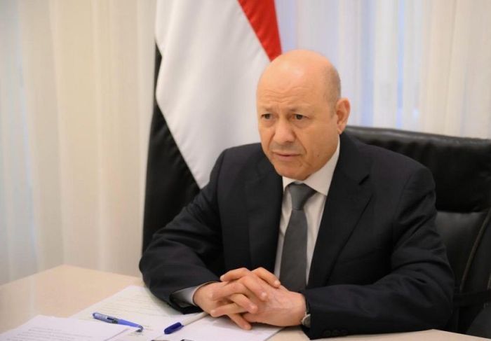 رئيس مجلس القيادة: مؤتمر الأمن البحري تدشين لشراكة نوعية في تعزيز أمن الممرات المائية