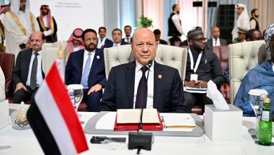 رئيس مجلس القيادة يدعو الى تدابير عربية واسلامية جماعية لكبح السياسات التوسعية في المنطقة