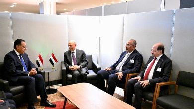 رئيس مجلس القيادة يستقبل رئيس الوزراء المصري للبحث في العلاقات الثنائية ومستجدات المنطقة