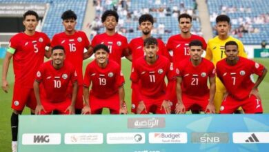 رئيس مجلس القيادة يهنئ منتخب الشباب بالتأهل إلى نهائي كأس الخليج