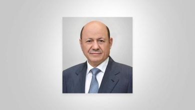 رئيس مجلس القيادة يوجه بإجراءات عاجلة للقبض على مرتكبي جريمة اغتيال المشهري