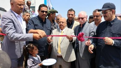 رئيس مجلس النواب يفتتح مشاريع مياه ارتوازية بمديرية المعافر محافظة تعز
