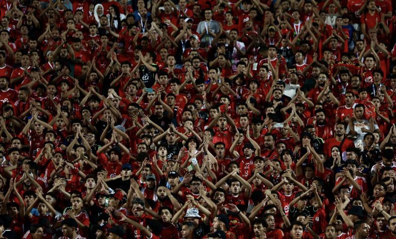 رسالة جماهير الأهلي للاعبي الفريق في مباراة سيراميكا كليوباترا – كل الكورة