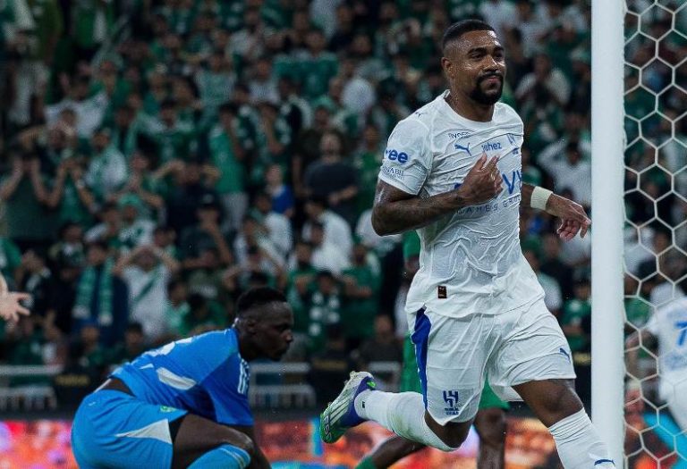 الهلال ضد الأهلي