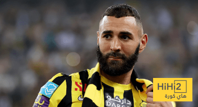 فيديو : تصرف كارثي وسلبي مع كريم بن زيما من صحفية بعد المباراة