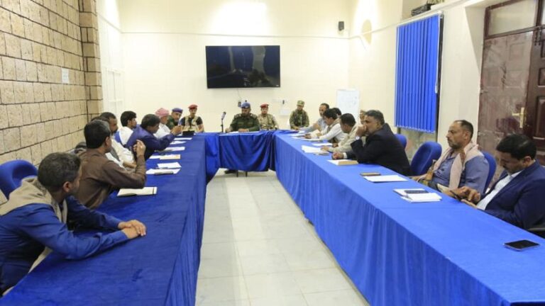 لجنة متابعة تنفيذ قرارات البنك المركزي بمأرب تتخذ عدد من القرارات لتعزيز الاجراءات الرقابية