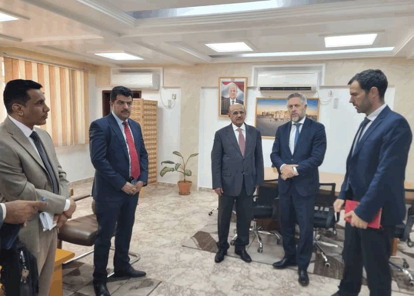 محافظ البنك المركزي يبحث مع سفير الاتحاد الأوروبي تعزيز التعاون الثنائي