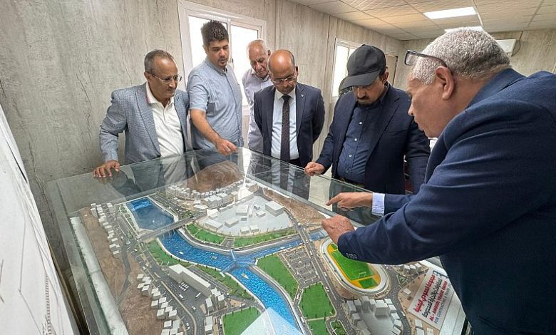 محافظ حضرموت يطلع على مستوى التنفيذ في مشروع خور المكلا (المرحلة الثانية)