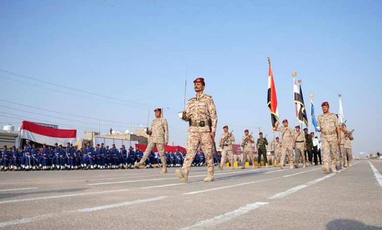 محافظة مأرب تشهد عرضاً عسكرياً مهيباً احتفاءً بأعياد الثورة اليمنية المجيدة