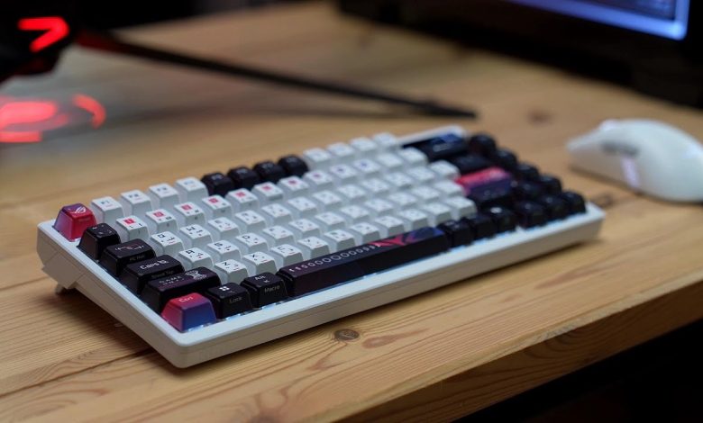 مراجعة Asus ROG Azoth X: لوحة المفاتيح اللي كسرت قواعد التصميم!