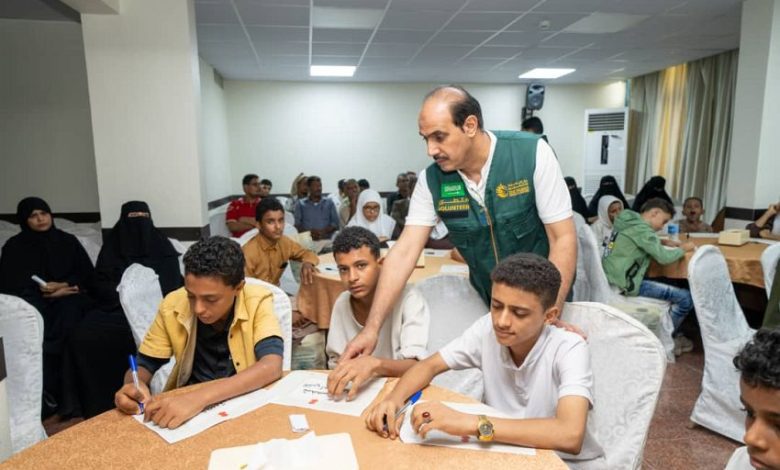 مركز الملك سلمان للإغاثة يختتم برامج تدريبية تطوعية بعدن