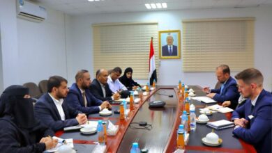نائب وزير الصناعة يستعرض مع مستشاري الأمم المتحدة جهود الوزارة في الإصلاحات الاقتصادية