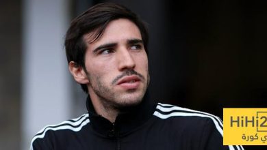 نيوكاسل يصل ملعبه قبل لقاء برشلونة