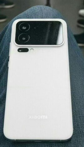 هاتف Xiaomi 16 Pro Max يظهر بشاشة ثانية داخل وحدة كاميرا Leica وفق تسريبات جديدة