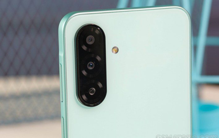 هاتف سامسونج Galaxy A26 يبدأ رسميًا في الحصول على تحديث One UI 8 المستقر
