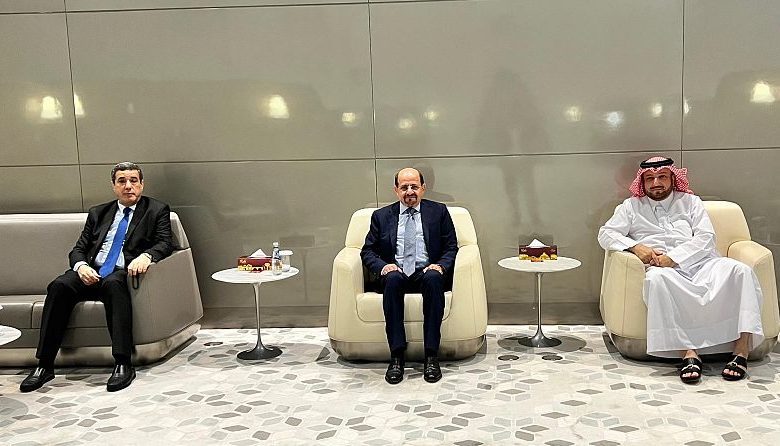 وزير الخارجية يصل الدوحة للمشاركة في اجتماع وزراء الخارجية التحضيري للقمة العربية الإسلامية الطارئة