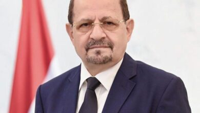 وزير الخارجية يغادر عدن متوجهاً إلى القاهرة للمشاركة في أعمال الدورة العادية الـ (164)