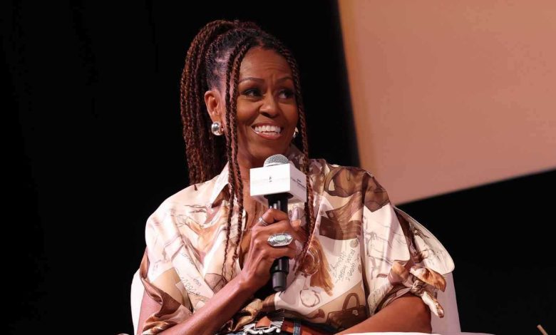 ميشيل أوباما تكشف أسرار علاقتها بـ"شعرها الطبيعي"