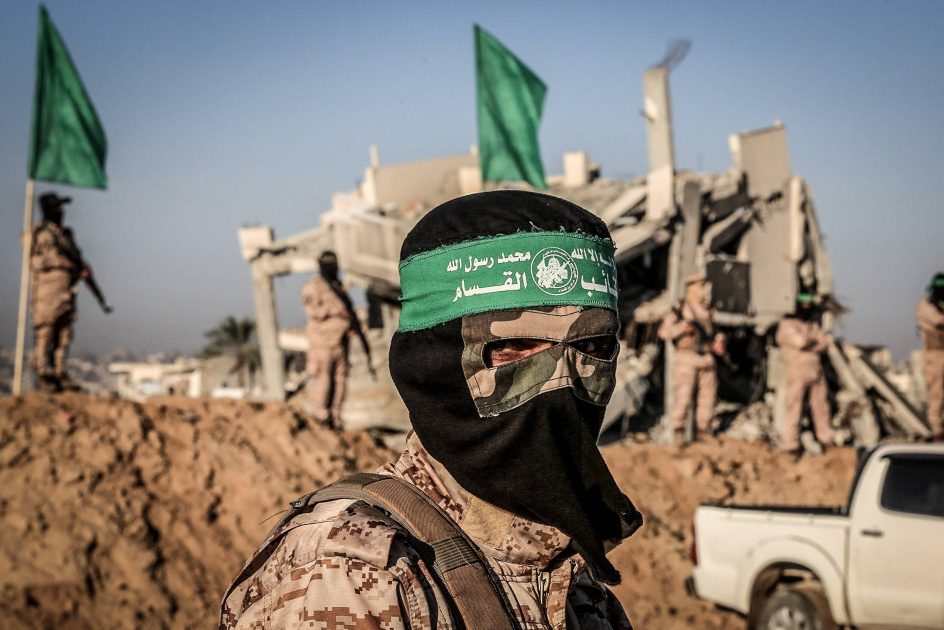 القسام تعلن انقطاع التواصل مع أسيرين إسرائيليين في غزة