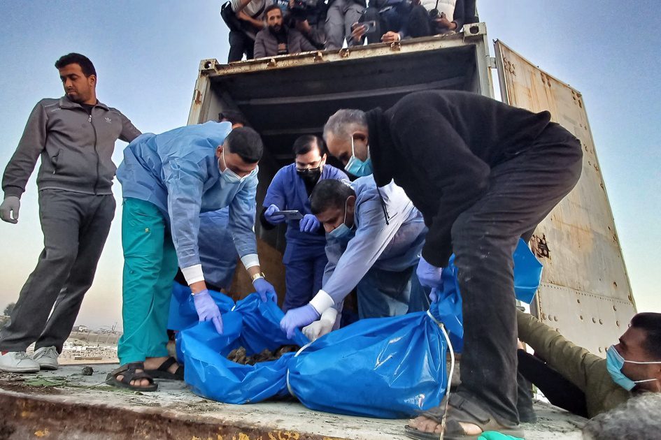 الصحة بغزة تطالب بمساعدة دولية للتعرف على جثامين الشهداء
