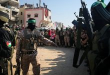 القسام تؤجل تسليم جثة الأسير بسبب خروقات الاحتلال