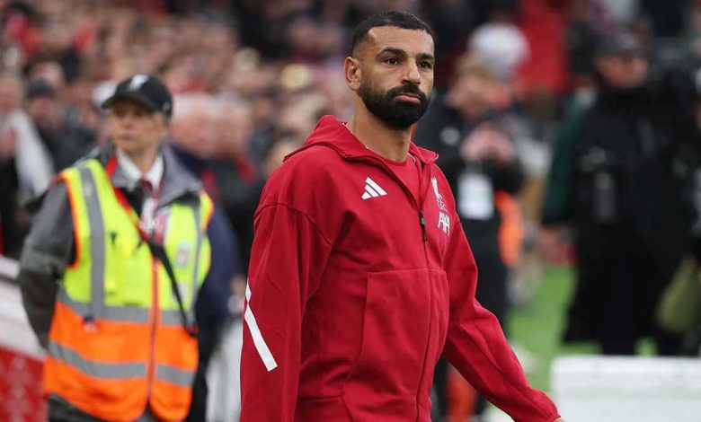 هدية سيئة.. نجم الأهلي السعودي يرد على زوجته عبر إنستغرام (صورة)