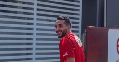 غموض موقف كريم فؤاد من رحلة الأهلى إلى بوروندي قبل مواجهة إيجل نوار